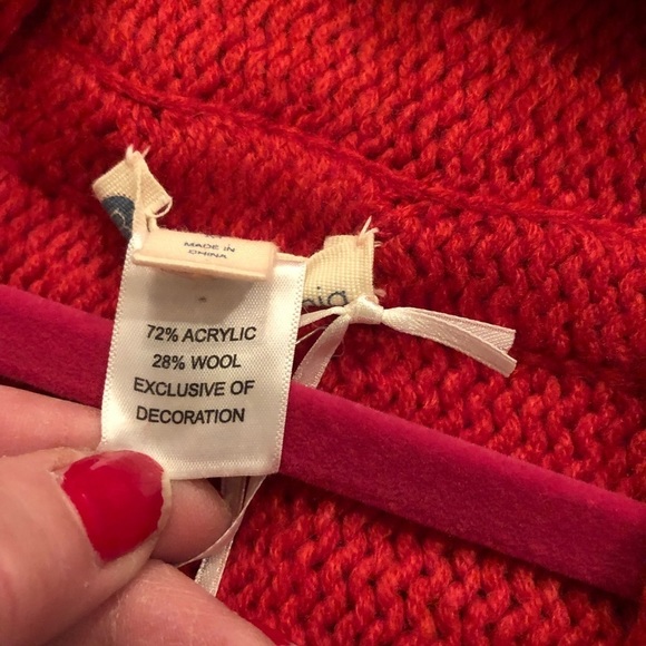 MEESHA & MIA RED Medium waterfall high-low red chunky knit sweater - Picture 5 of 16